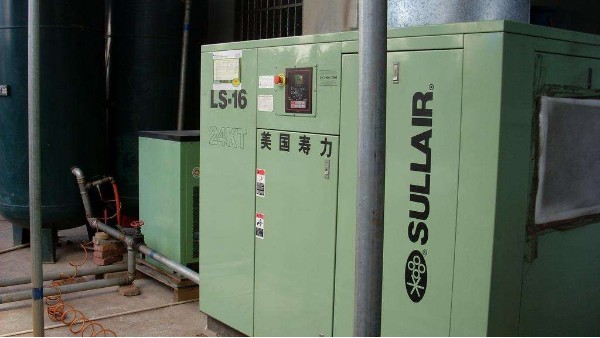 螺桿壓縮機(jī)的易損件-油分離